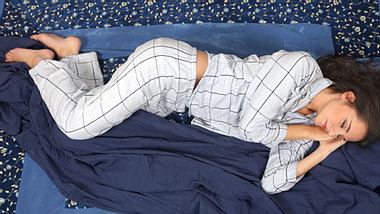 Schlafende Frau - Foto: Shutterstock