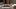 Eine Frau liegt mit geöffneten Augen im Bett - Foto: iStock_fizkes