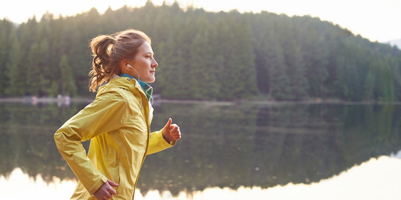 Ausdauersport wie Joggen, stellt eine Vorbeugungsmaßnahme gegen einen Schlaganfall dar