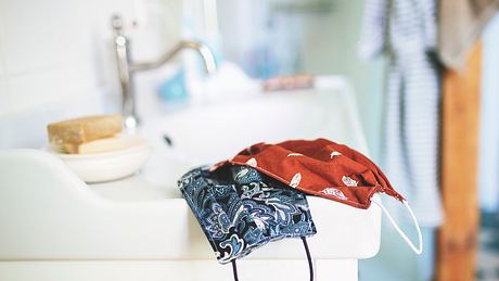 Selbstgenähte Gesichtsmasken frisch gewaschen - Foto: iStock / Rike