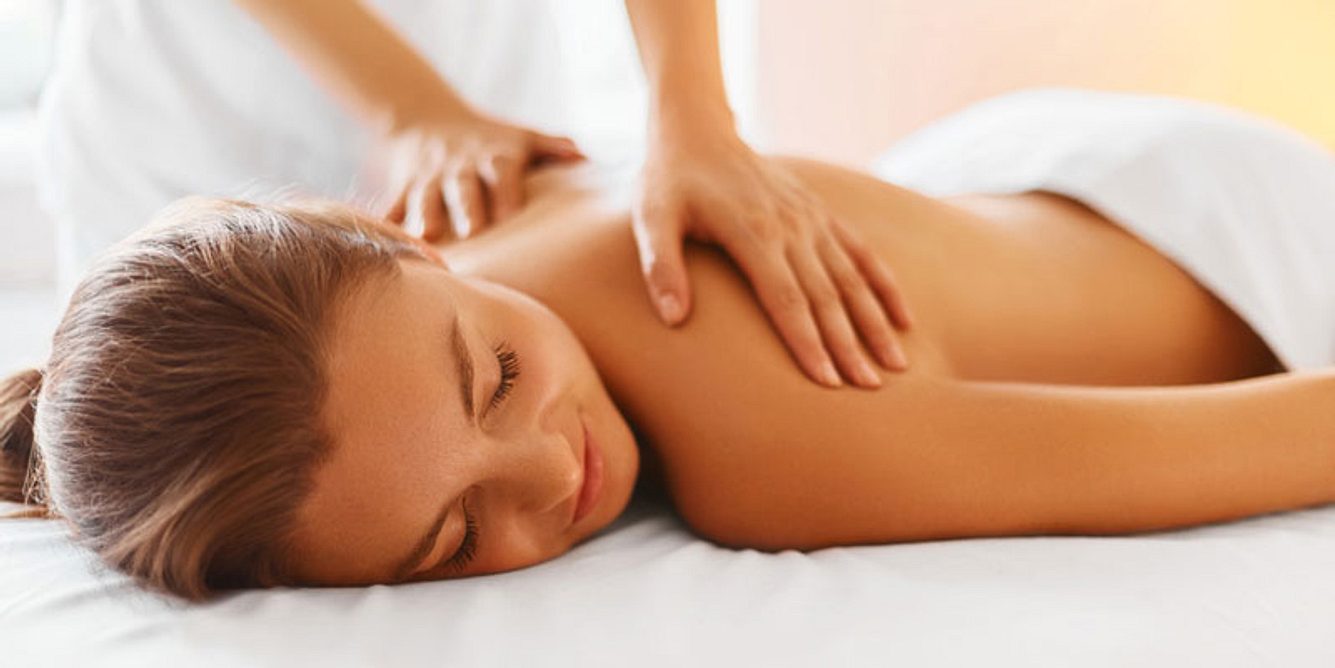 Durch Auszeiten wie mit einer Massage lässt sich Serotoninmangel vorbeugen