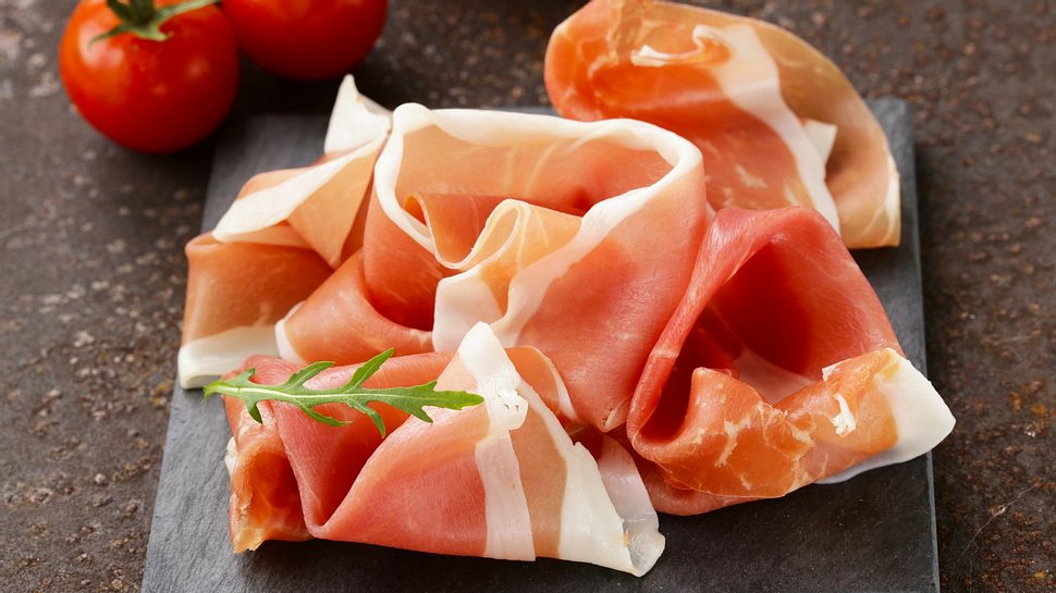 Serrano Schinken - Foto: olgakr/iStock