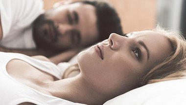 Sexuelle Funktionsstörungen werden häufig nicht einmal mit dem Partner besprochen - Foto: iStock/YakobchukOlena