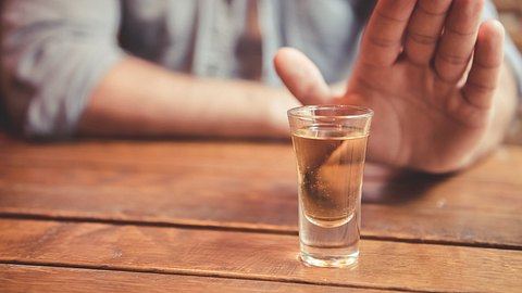 Die neue, freiwillige Abstinenz vom Alkohol - Foto: iStock |George Rudy