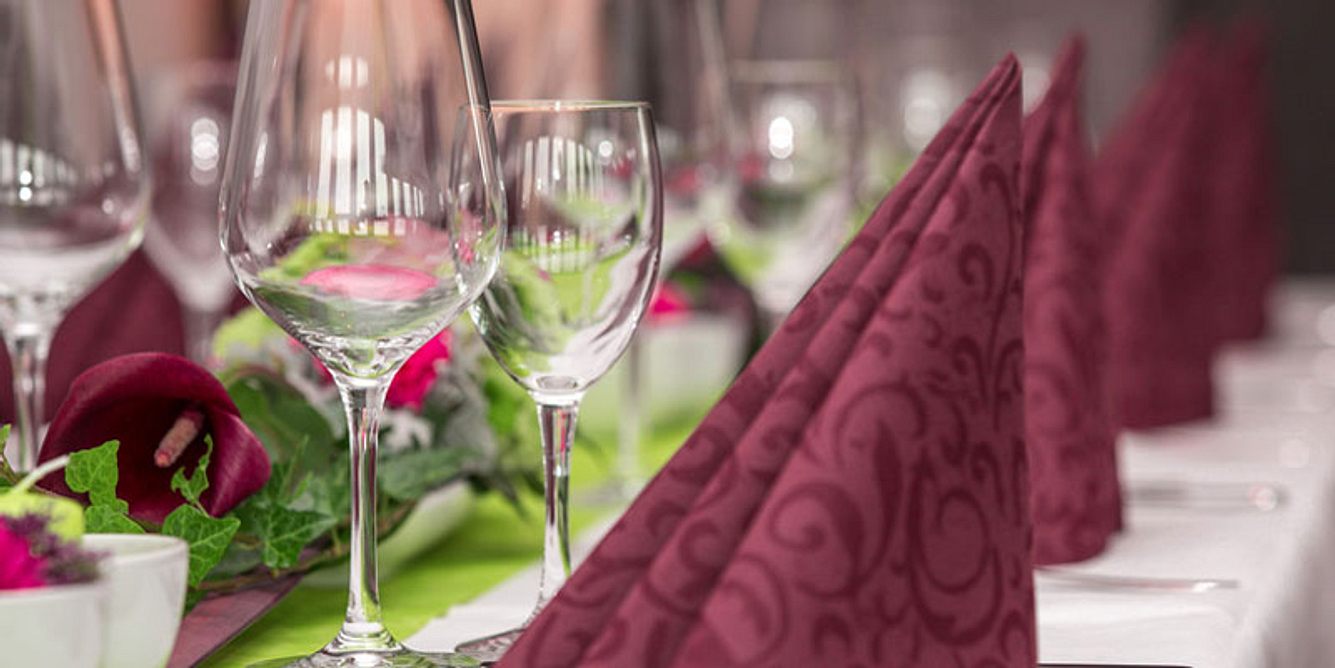 Gedeckte Festtafel