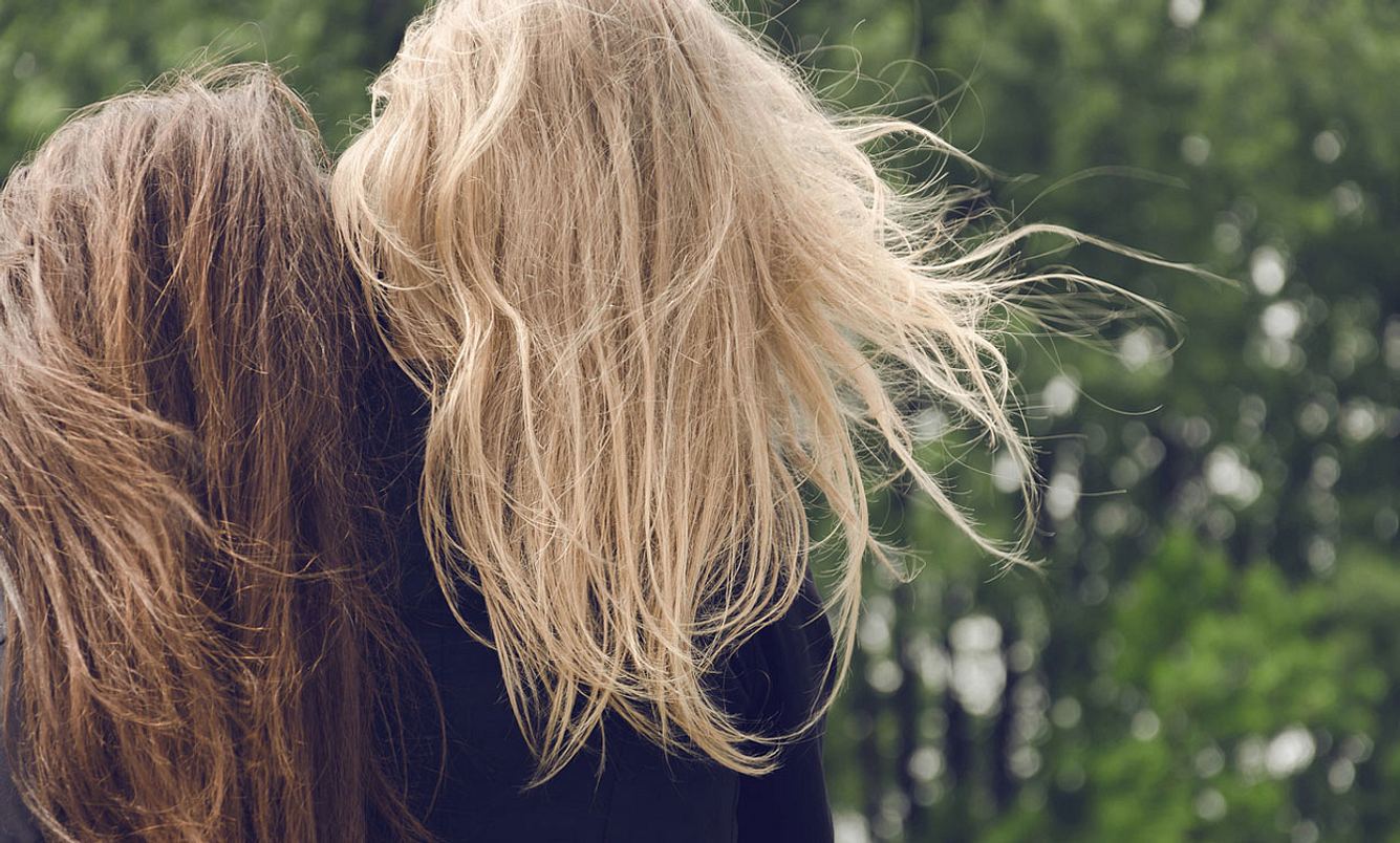 Trockene Haare bei Mädchen