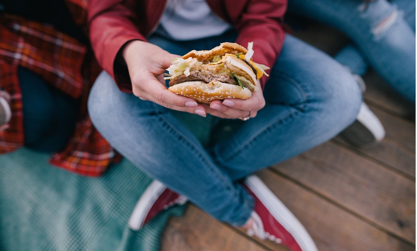 Ungesunde Ernährung kann zur Herzschwäche führen, die der größte Risikofaktor für ein Lungenödem ist
