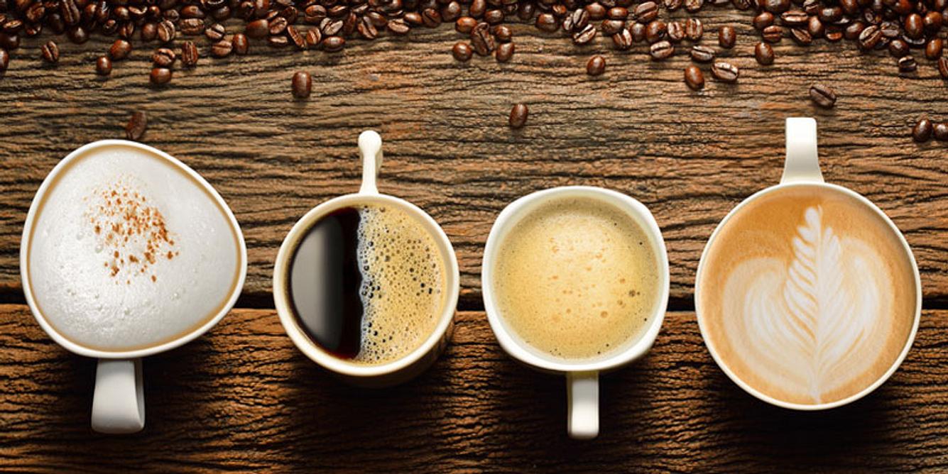 Vier Tassen Kaffee