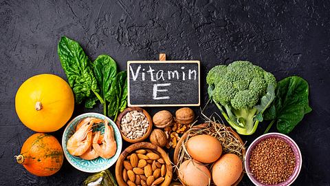 ausgewählte Lebensmittel mit Vitamin E - Foto: iStock/yulka3ice