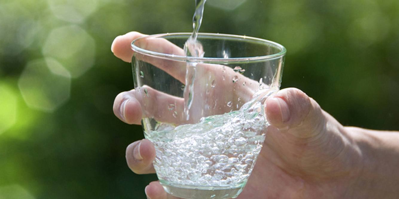 Wasser hilft gegen Schluckauf