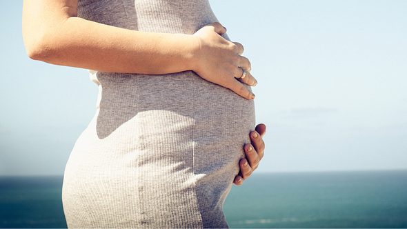 Schwangere Frau - Foto: istock/liderina