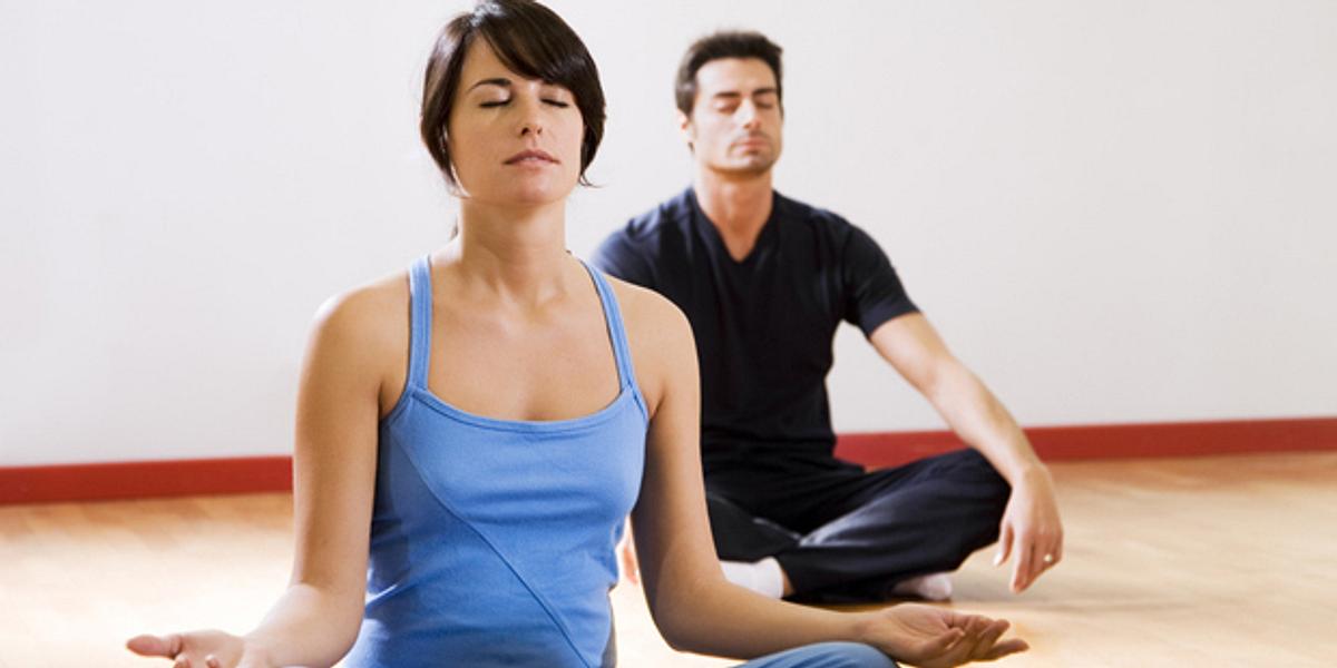 Yoga hilft gegen Zähneknirschen