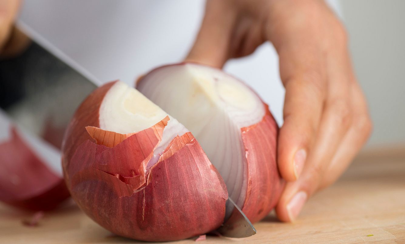 Zwiebel hilft gegen Wespenstiche